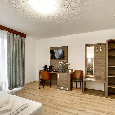 Relais Koenigsberg 2* אאכן